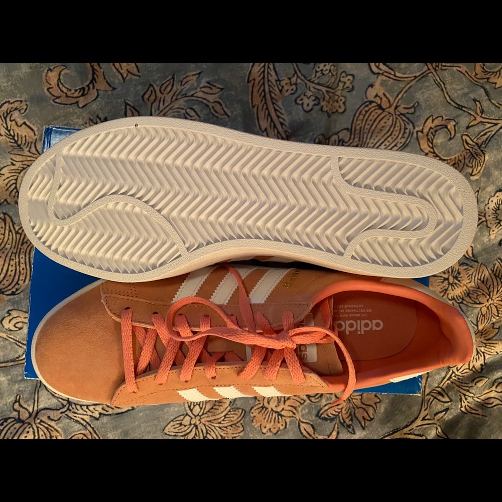 Adidas - Picture 3 of 4